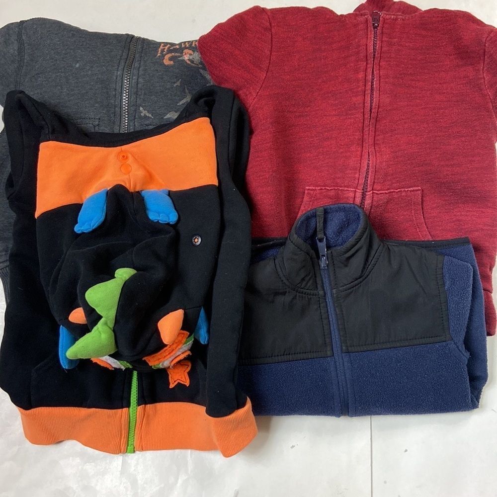 Lot Of 4 Pc Sweater’s Old Navy Boy Sweater Size 6/7 Size Varios